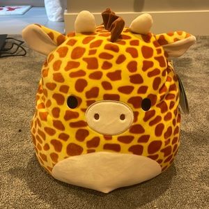 giraffe squishmallow